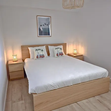 Le Duplex Charme Des Amandiers - Air Conditioning - Sea View アパート